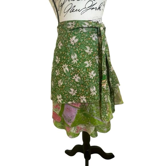 EARTHBOUND TRADING Co. WRAP SKIRT GREEN FLORAL SILK ONE SIZE FIT MOST FAIRY CORE - Picture 16 of 16
